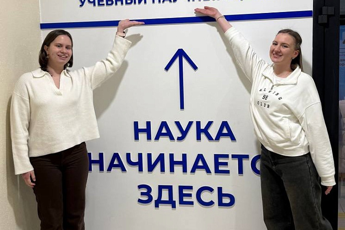 НАШИ ДОРОГИЕ ВЫПУСКНИКИ